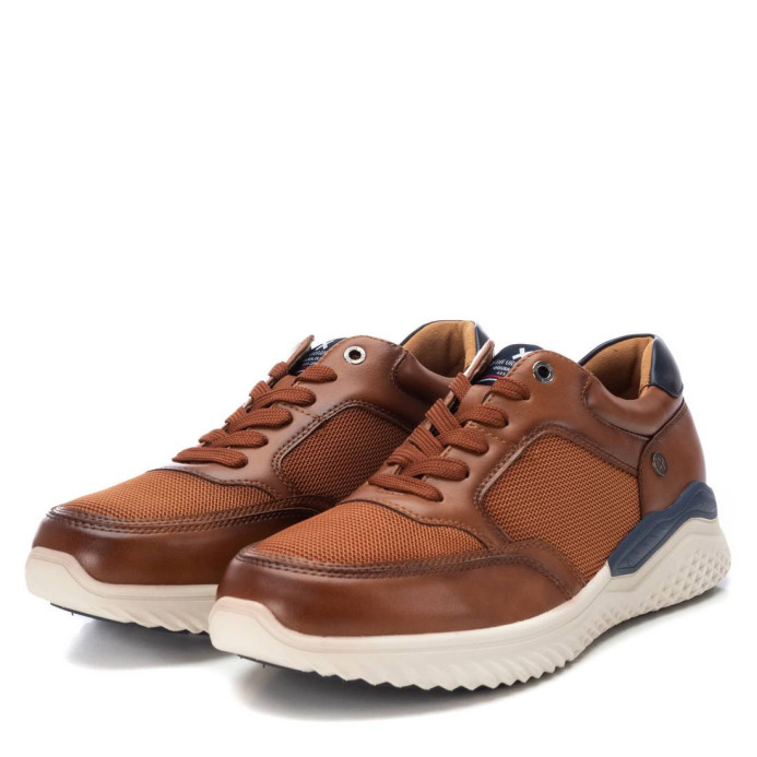 Zapatilla de hombre marron XTI 142507 | Troen Canarias