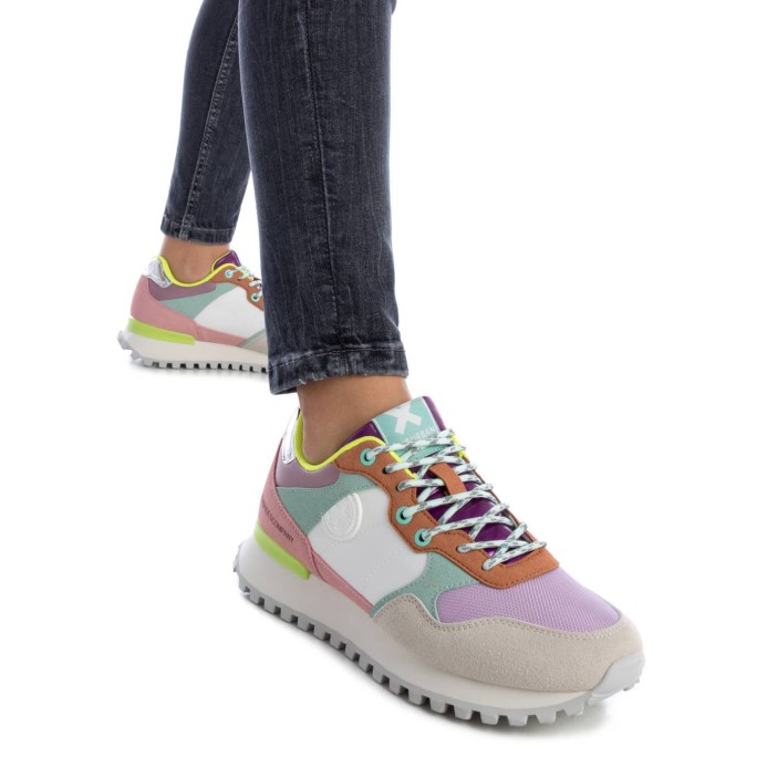 Zapatilla de mujer XTI multicolor 142934 | Troen Tenerife