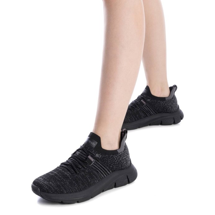 Zapatilla de mujer negro Refresh 172504 | Troen Canarias