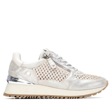 Zapatilla de mujer XTI plata 145194 | Troen Tenerife